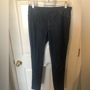 2 pairs of Simply Vera Wang denim look leggings size M